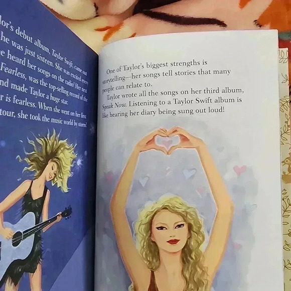 Taylor Swift: A Little Golden Book Biography - by Wendy Loggia (Hardcover) - Picture 4 of 4